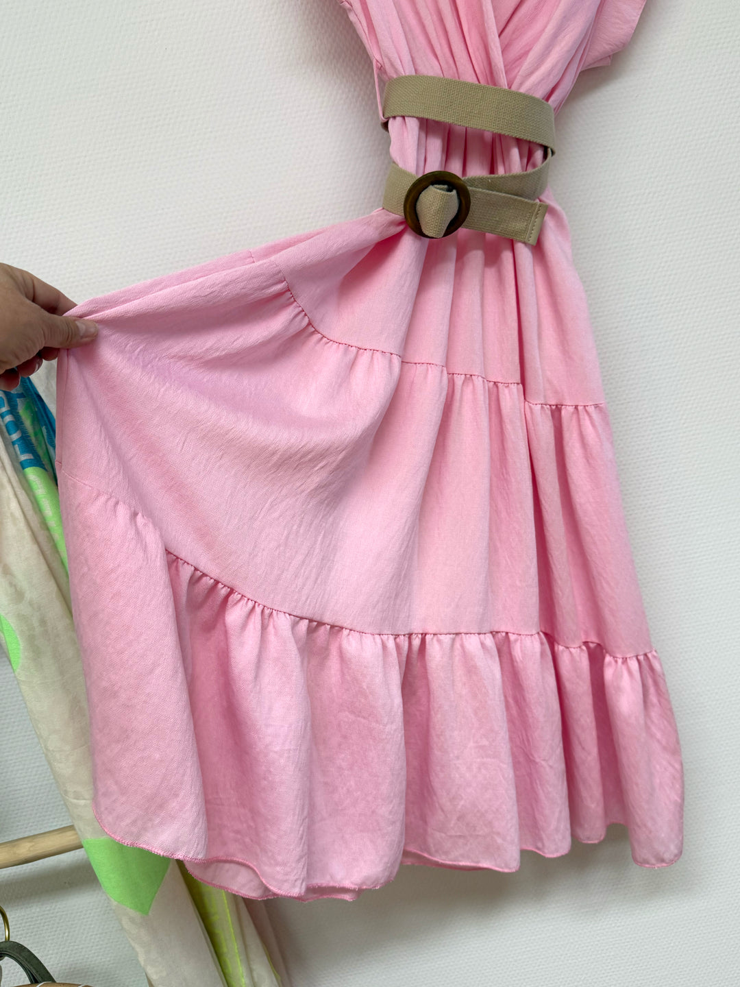 Midikleid mit Gürtel - Wickeloptik - rosa