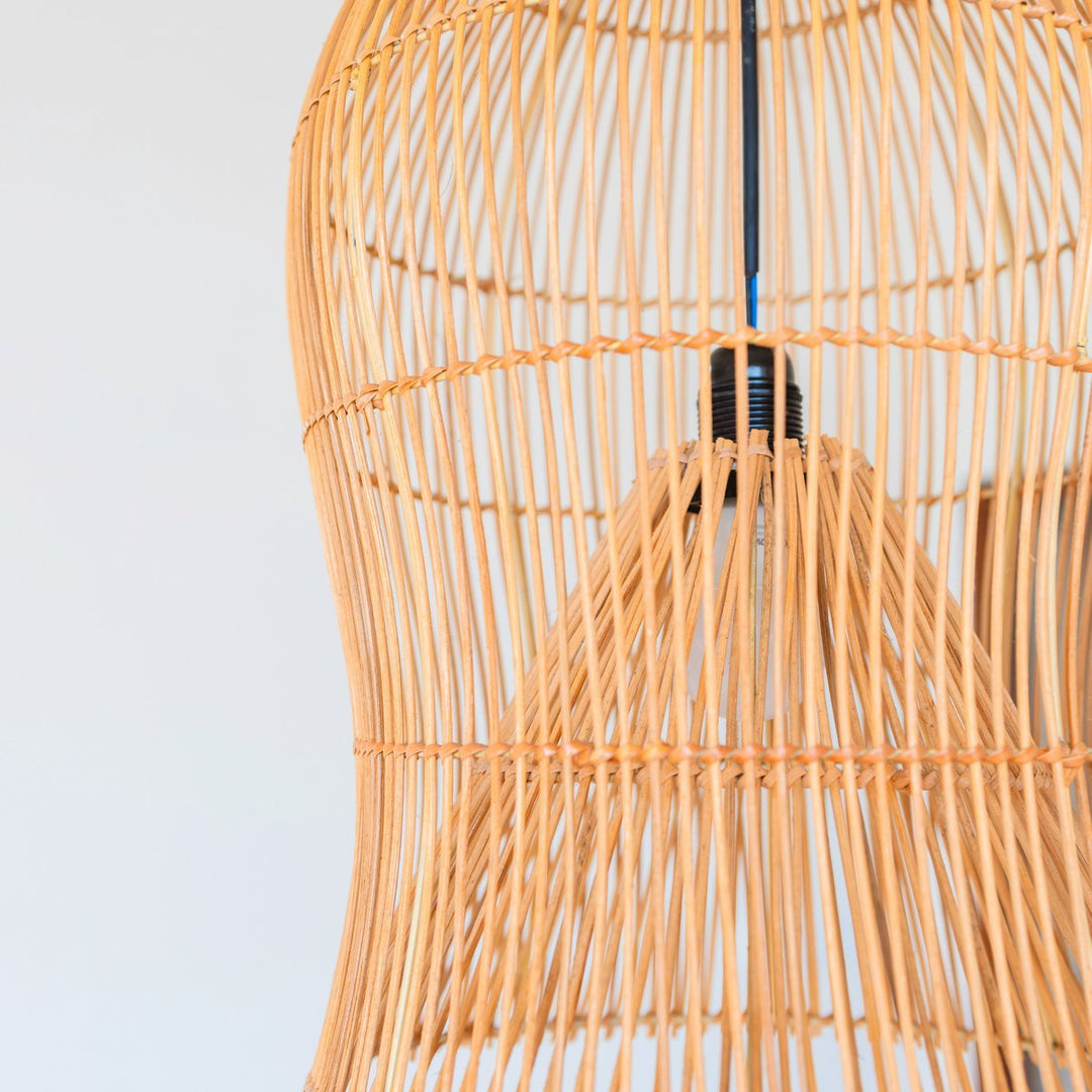 Handgefertigter Rattan-Lampenschirm MAHARA – Boho Deckenlampe