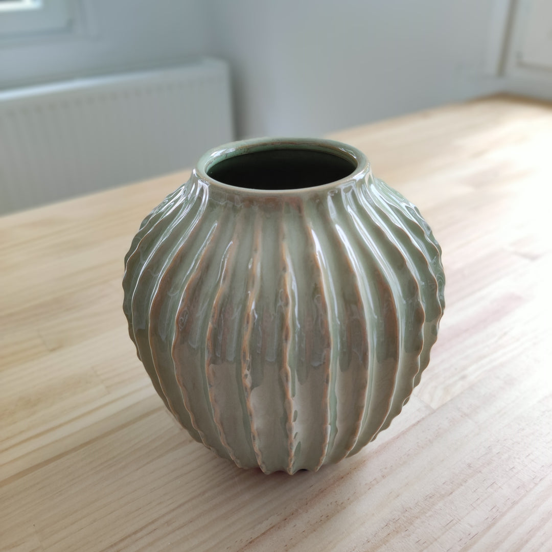 Dekovase Grün Klein – Moderne Keramikvase für Blumen & Trockenblumen