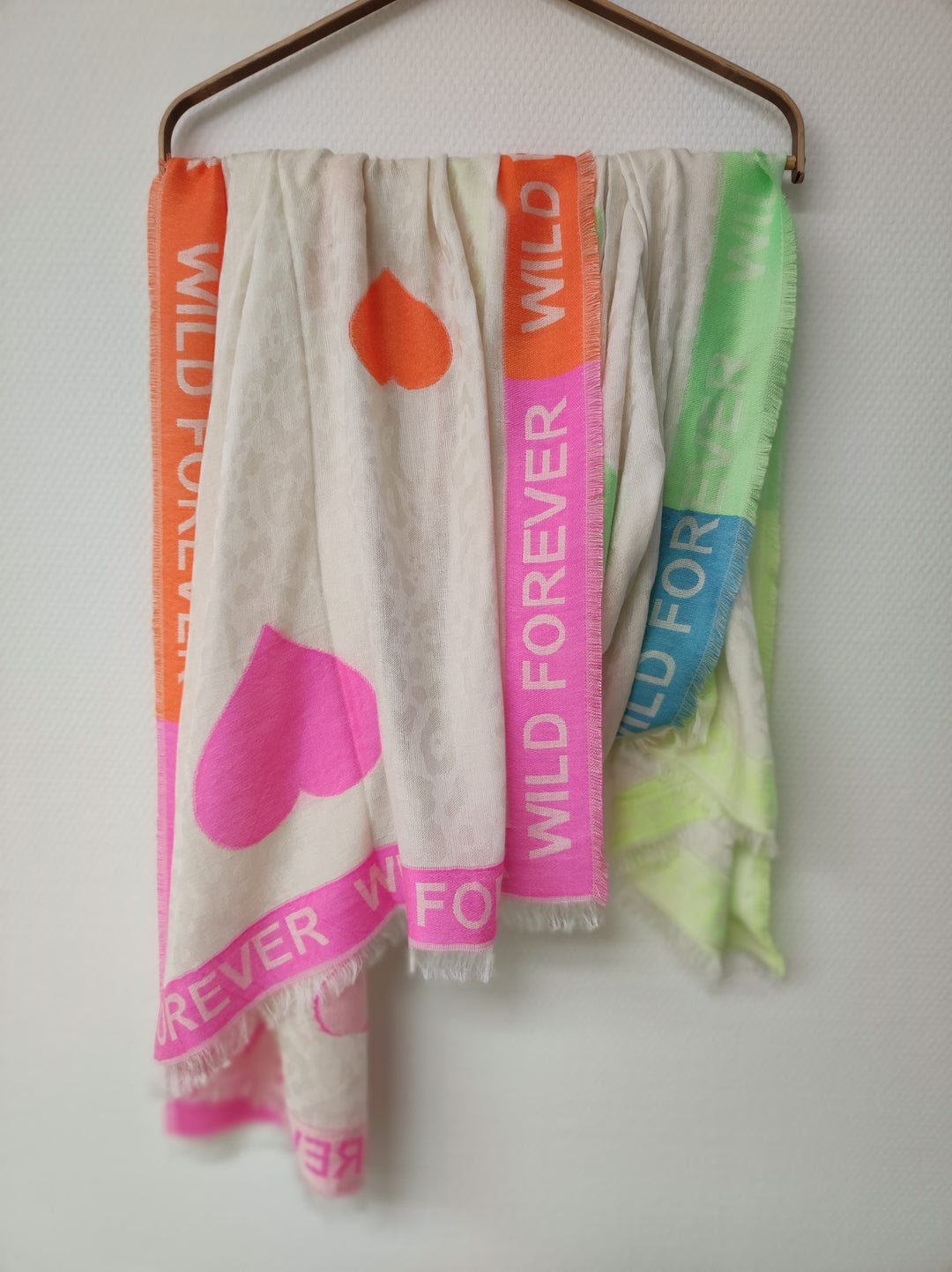 Schal NEON HERZ