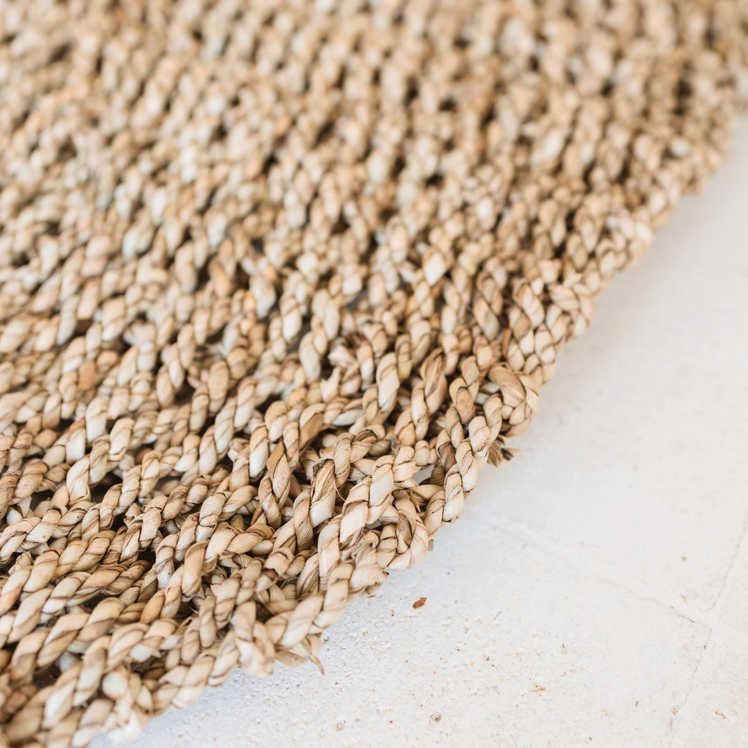 Seegrasteppich LOKA – Handgewebter Teppich im Boho-Stil aus natürlichen Seegrasfasern