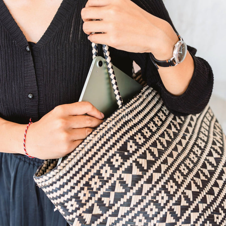 Einkaufstasche KIDUL (schwarz) – Boho Strandtasche – handgewebte Korbtasche