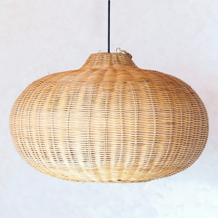 Handgefertigter Rattan-Lampenschirm ANJANI – Pendelleuchte – Boho Deckenlampe
