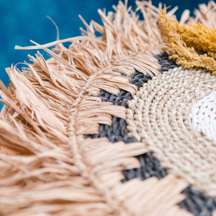 Bokodekor Tischset mit Fransen PAGU – Handgefertigte runde Tischmatte aus Bast – 2er, 4er oder 6er Set