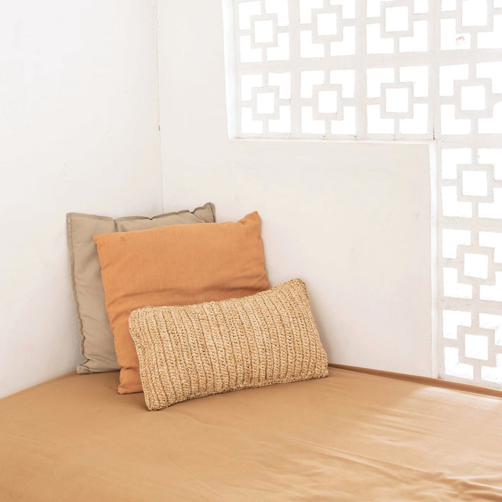 Raffia Dekokissen mit Füllung DALUNG - Kissen im Bohostil - Sofakissen
