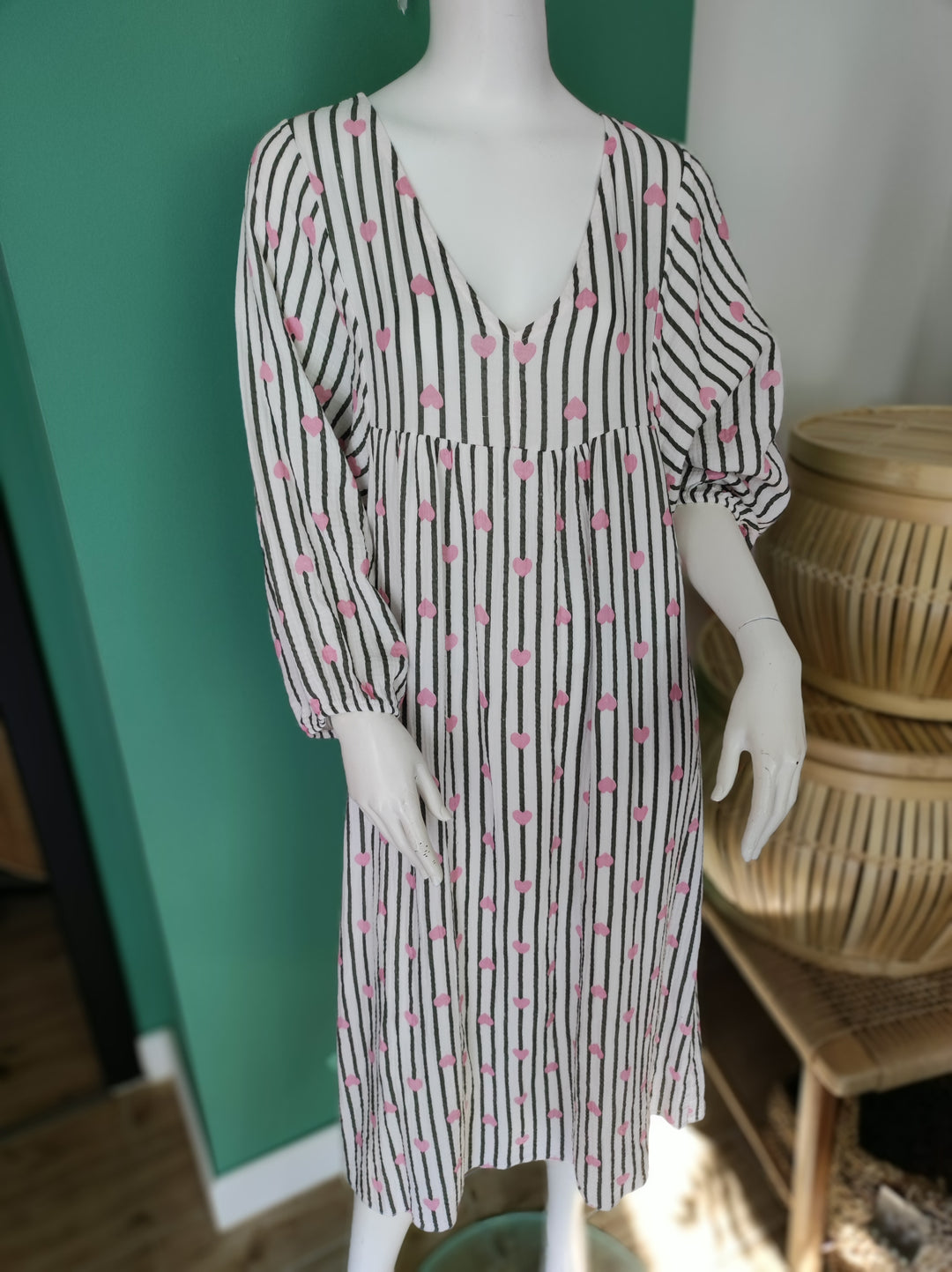 Boho-Maxikleid | Leicht & Luftig mit Streifen und Herzchen / schwarz