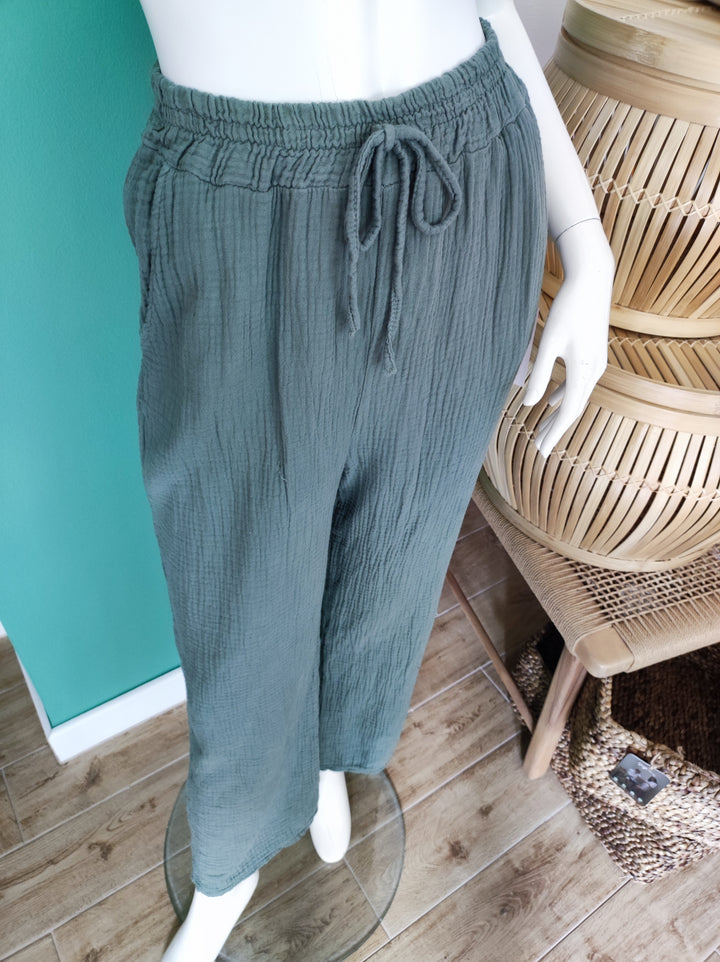 Boho Musselin-Hose – Leicht & Elegant / olivgrün