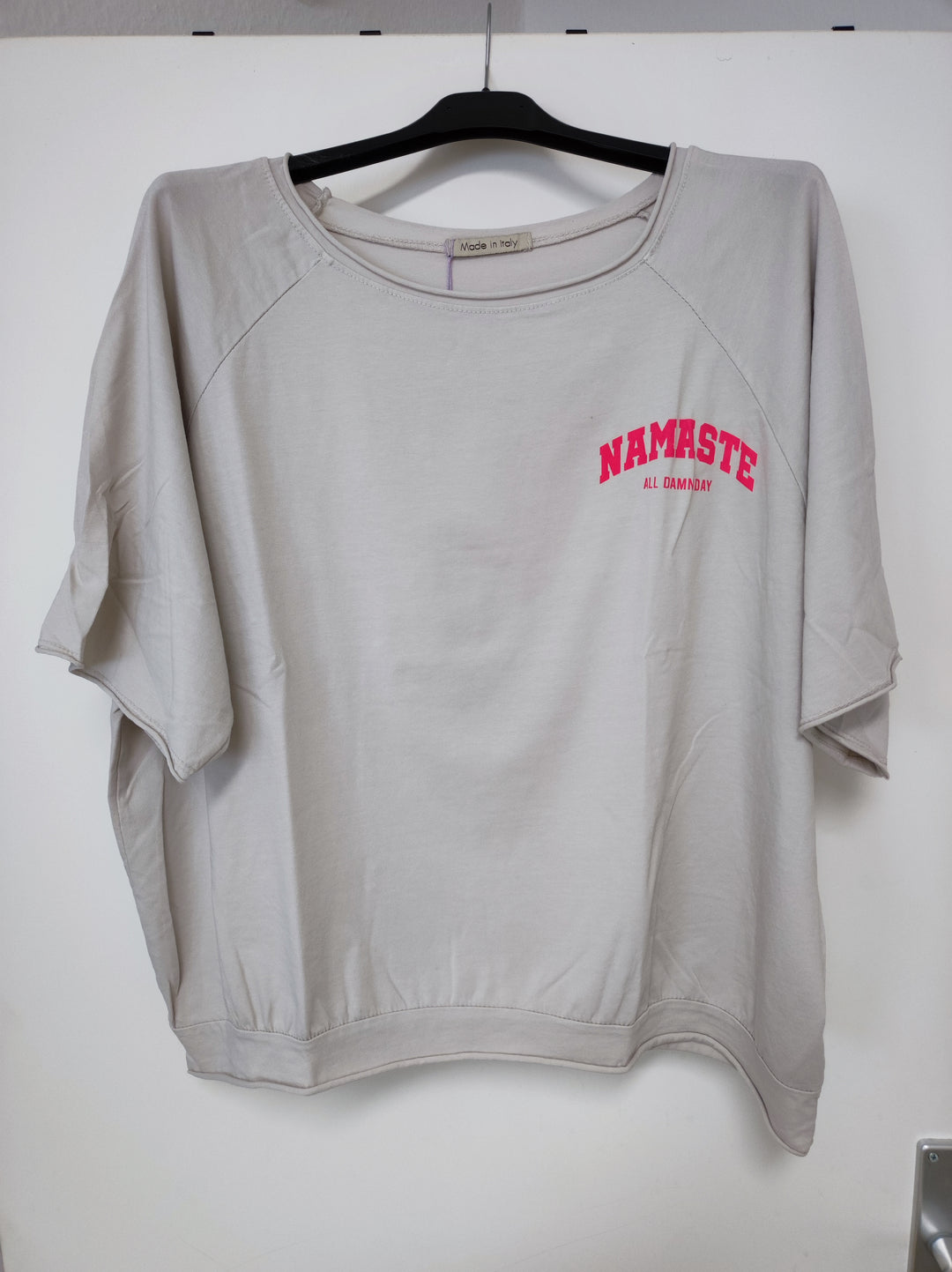 Shirt NAMSTE - sand neonpink - kurzarm