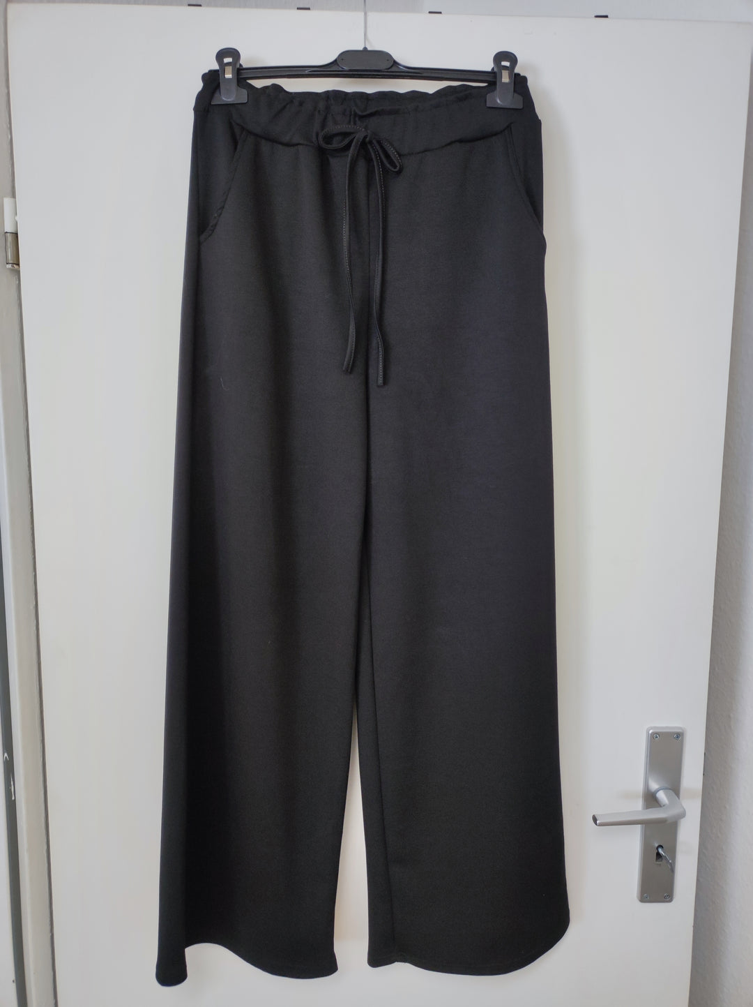 Hose - schwarz - weites Bein, Gummibund
