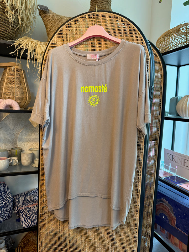 Shirt - Namaste - hellgrau
