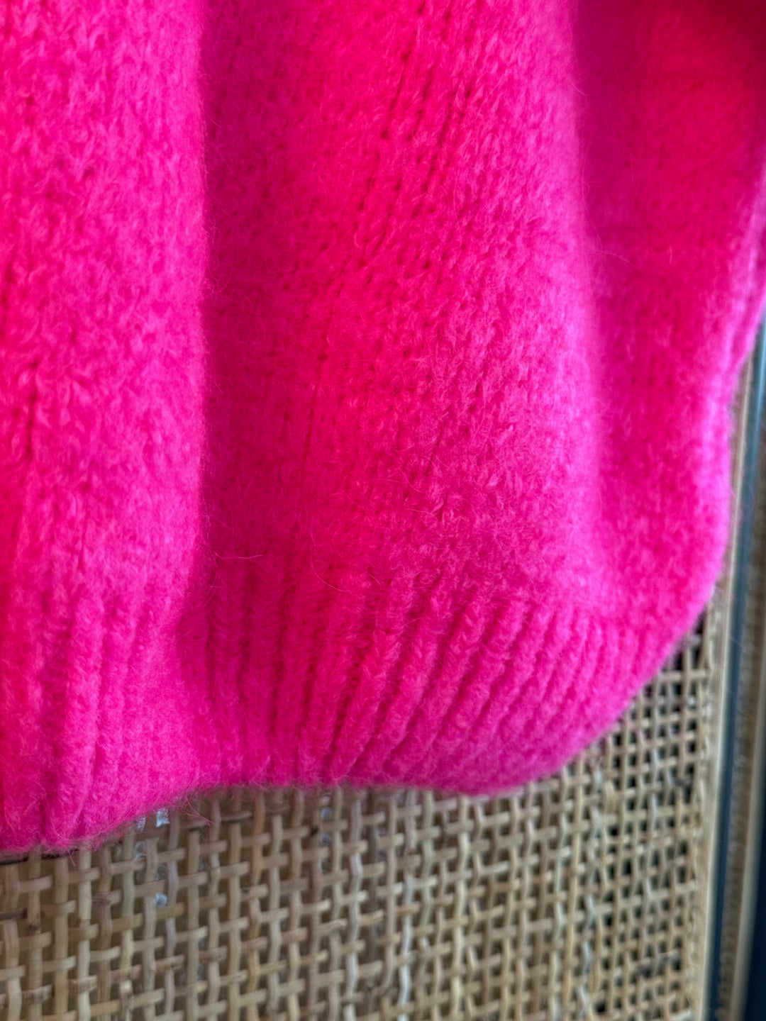 Pulli - flauschig - kurz - neon pink