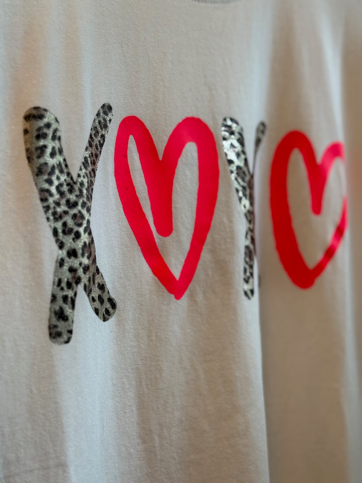 Shirt XOXO - Leo weiss-neonpink