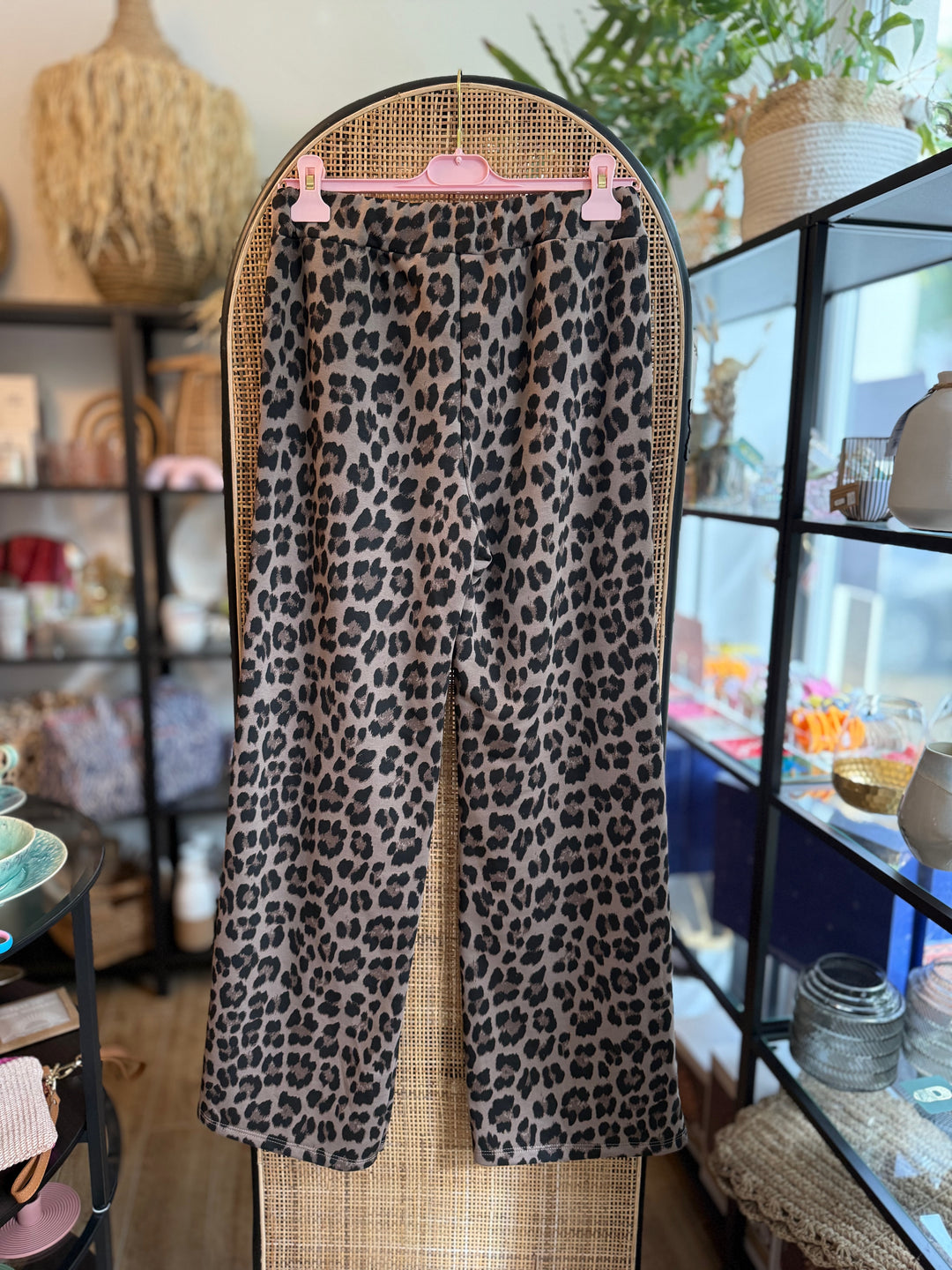 Hose / Sweatpants - Leo - weites Bein und Bügelfalte