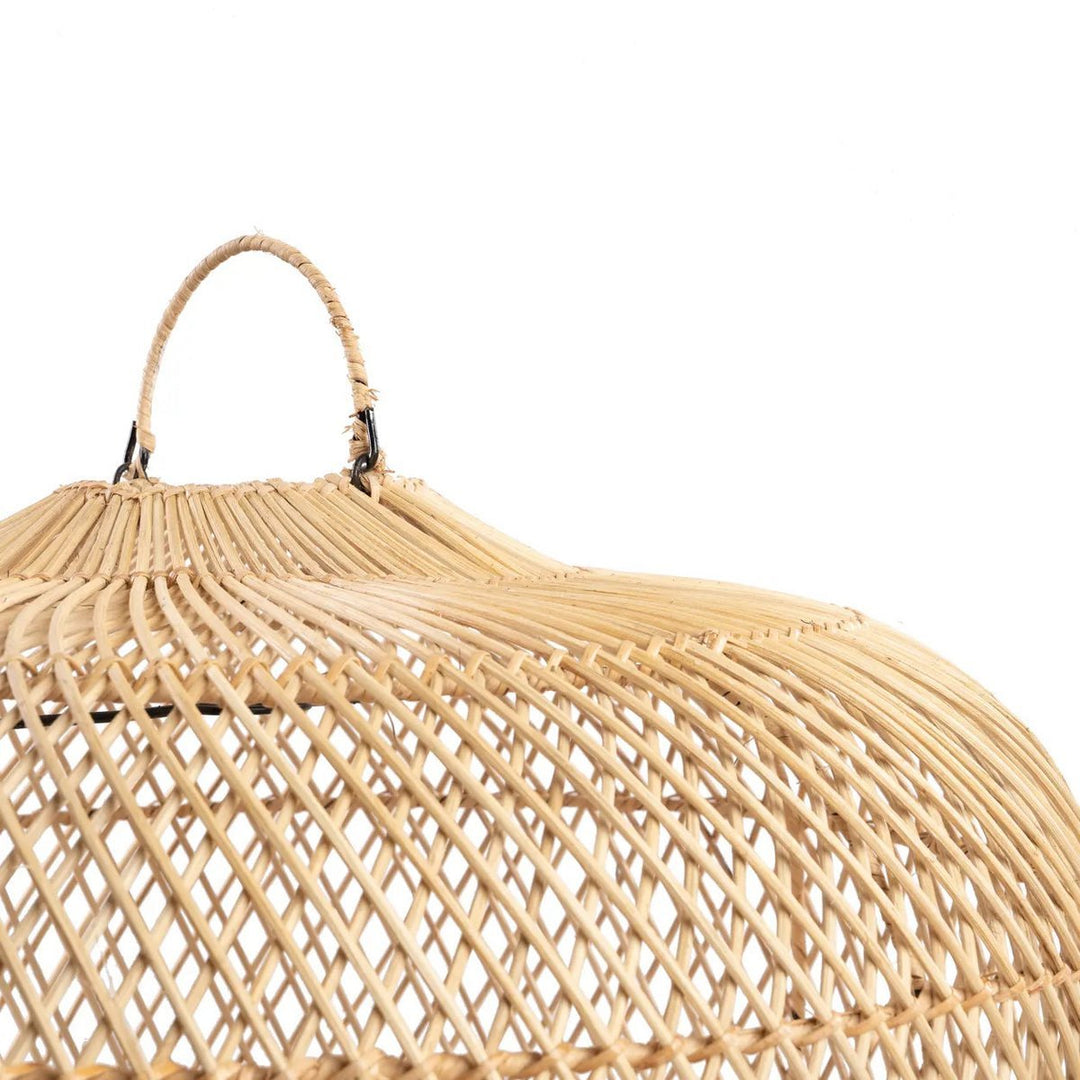 Der "Batu Bolong" Anhänger – Natur – L - Boho Lampenschirm aus Rattan
