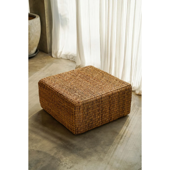Der "The Hyacinth Pouffe" Square – Boho Sitzpouf aus Wasserhyazinthe