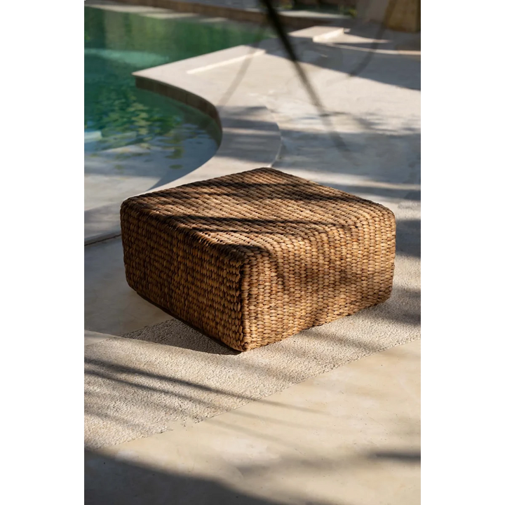 Der "The Hyacinth Pouffe" Square – Boho Sitzpouf aus Wasserhyazinthe