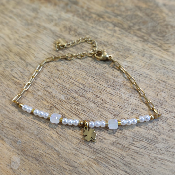 feines Armbändchen (002)