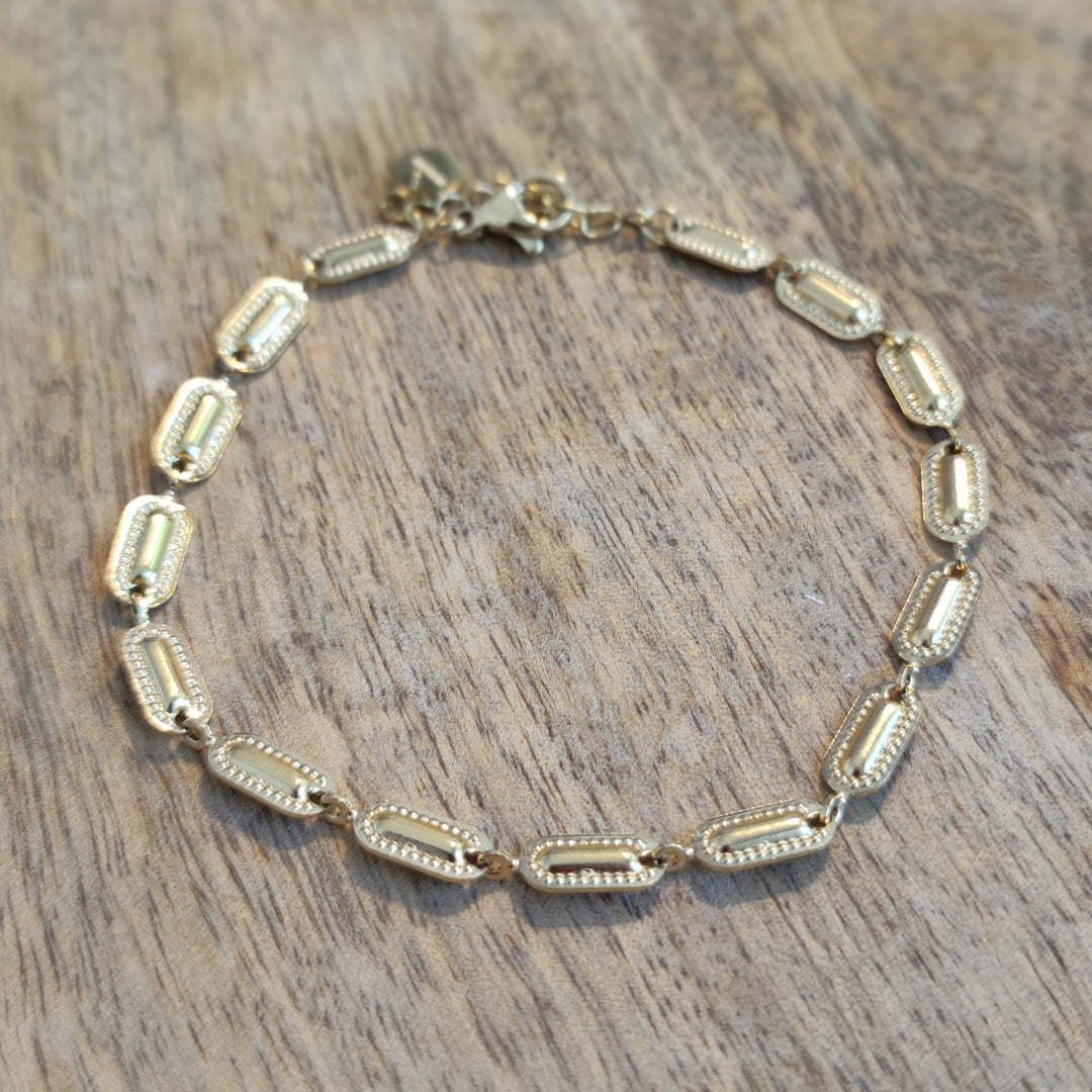 feines Armbändchen (023)