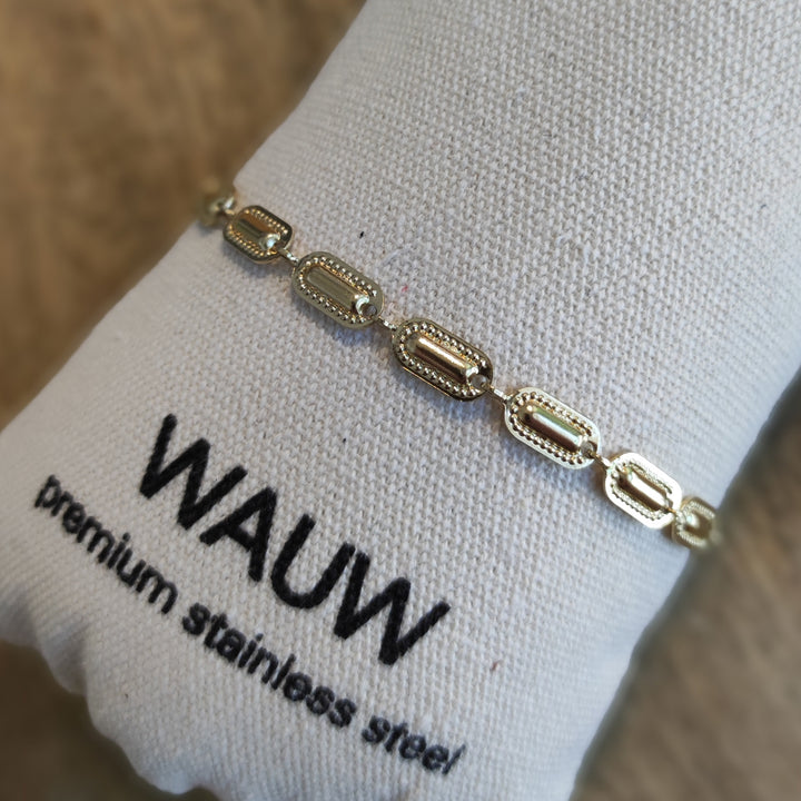 feines Armbändchen (023)