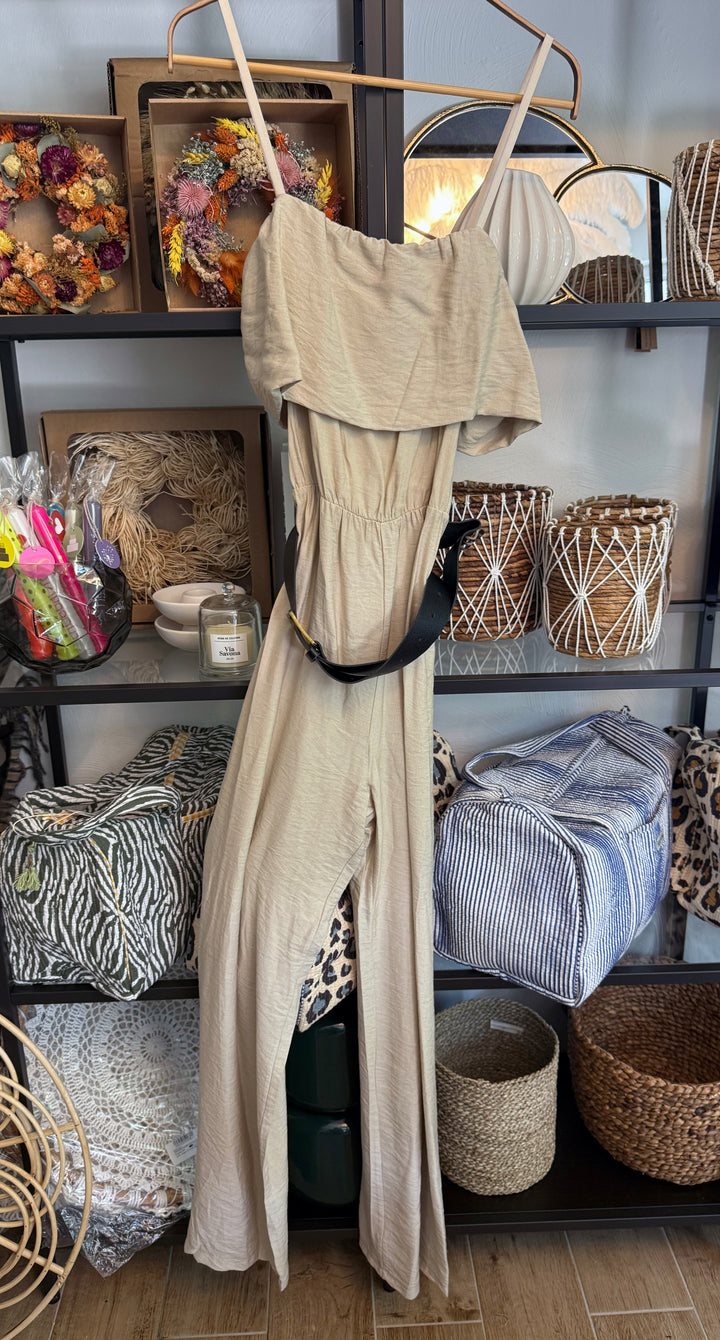 Jumpsuit mit Gürtel - beige