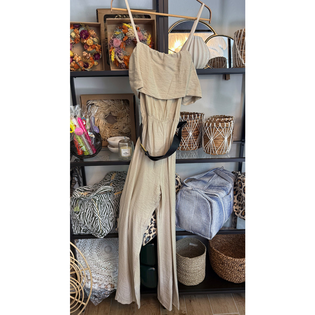 Jumpsuit mit Gürtel - beige