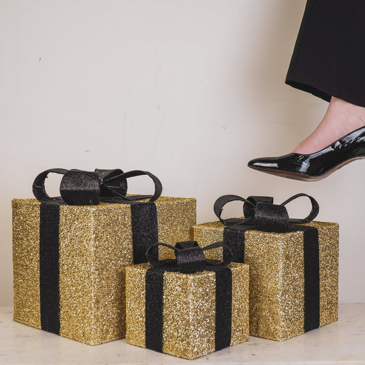 LED Weihnachtsdeko / Geschenkboxen – Gold/Schwarz – 3er-Set