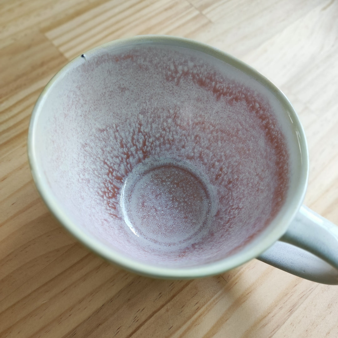 Große Tasse Rosa – Keramikbecher mit farbiger Innenseite für Kaffee & Tee