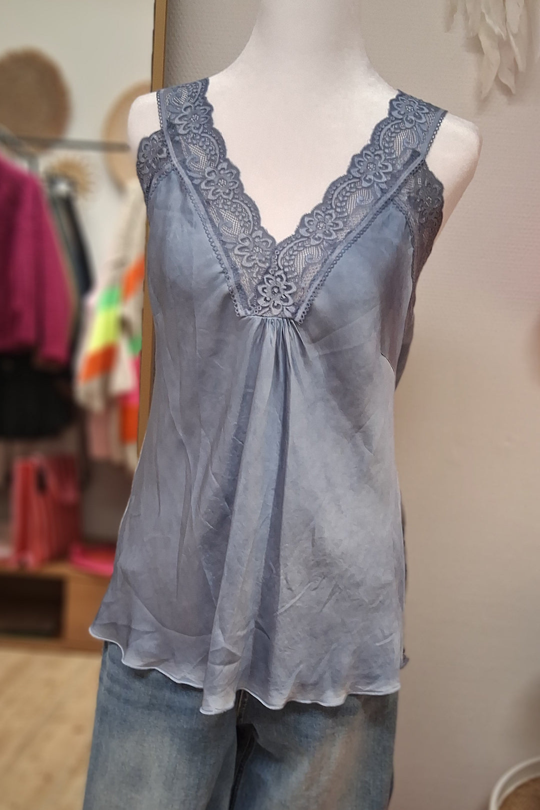 Cami Top - Top mit Spitzenträgern - Satin Look - 4 Farben