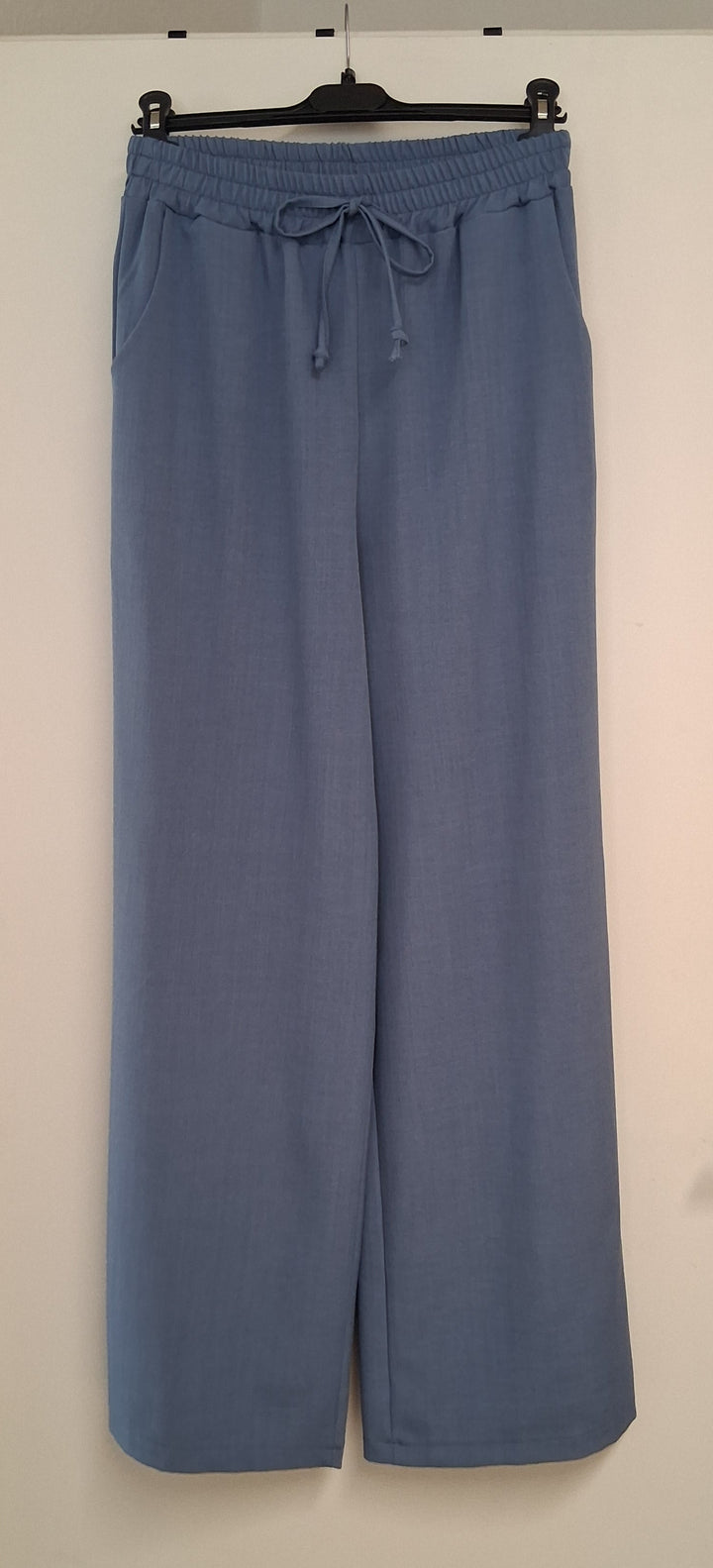 Marlene Hose - lange Hose mit weitem Bein - Gummibund und Zierschleife - blau