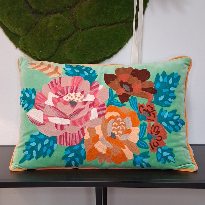 Zierkissen - Dekokissen mit Füllung - Samtkissen mit Retro-Blumen Stickerei - 40x60cm