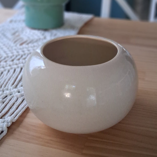 Kugelvase - Pflanztopf - bauchige Vase - Reactive Ivory - beige