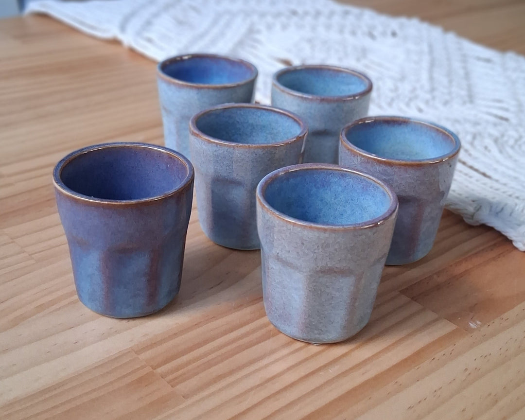 Espressobecher - kleiner Trinkbecher - div. blau-braun Töne