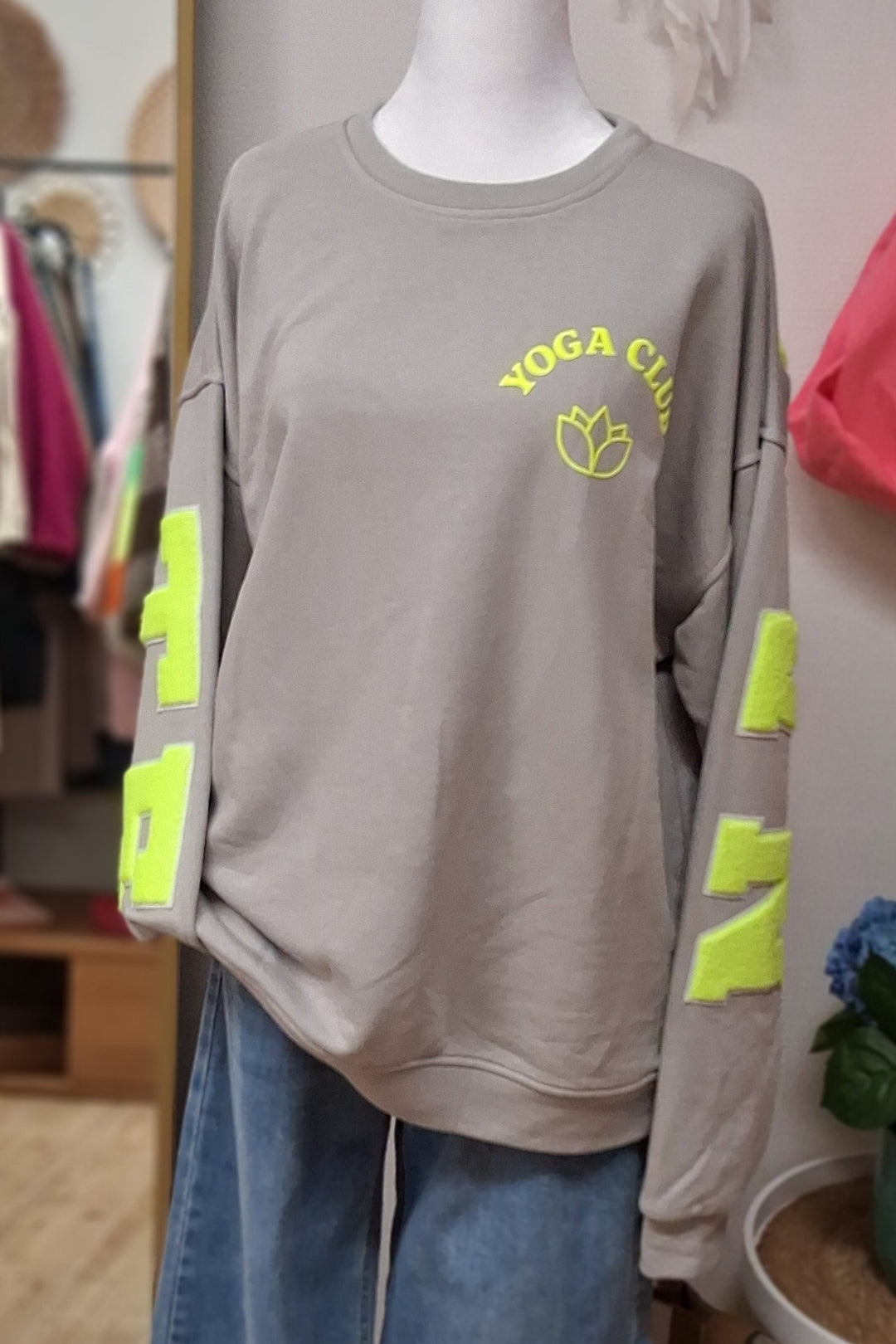 Pullover YOGA CLUB / NAMASTE - Oversize Sweatshirt - div. Farben