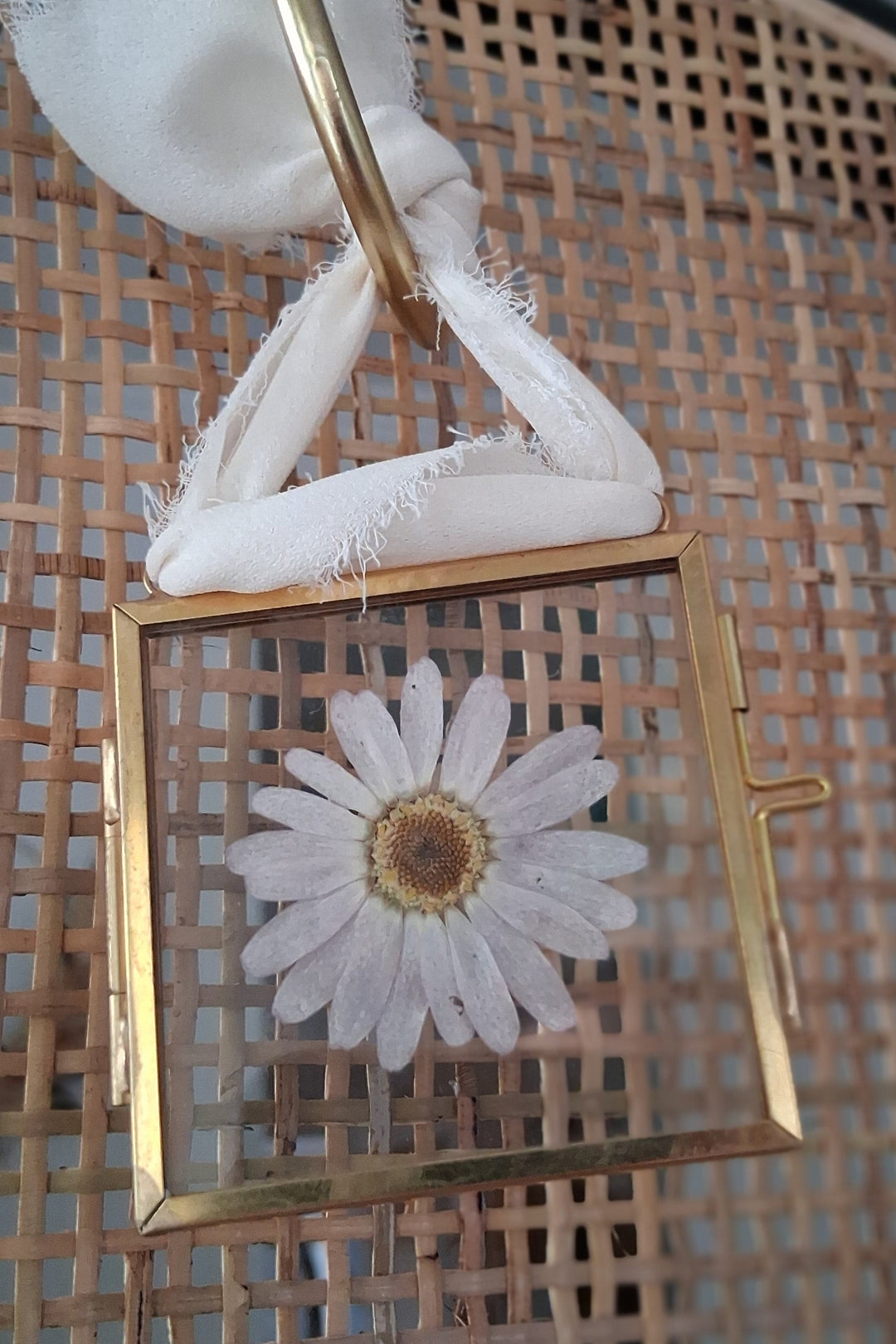 Glasrahmen mit getrockneten Blüten - Dekohänger - div. Blumen