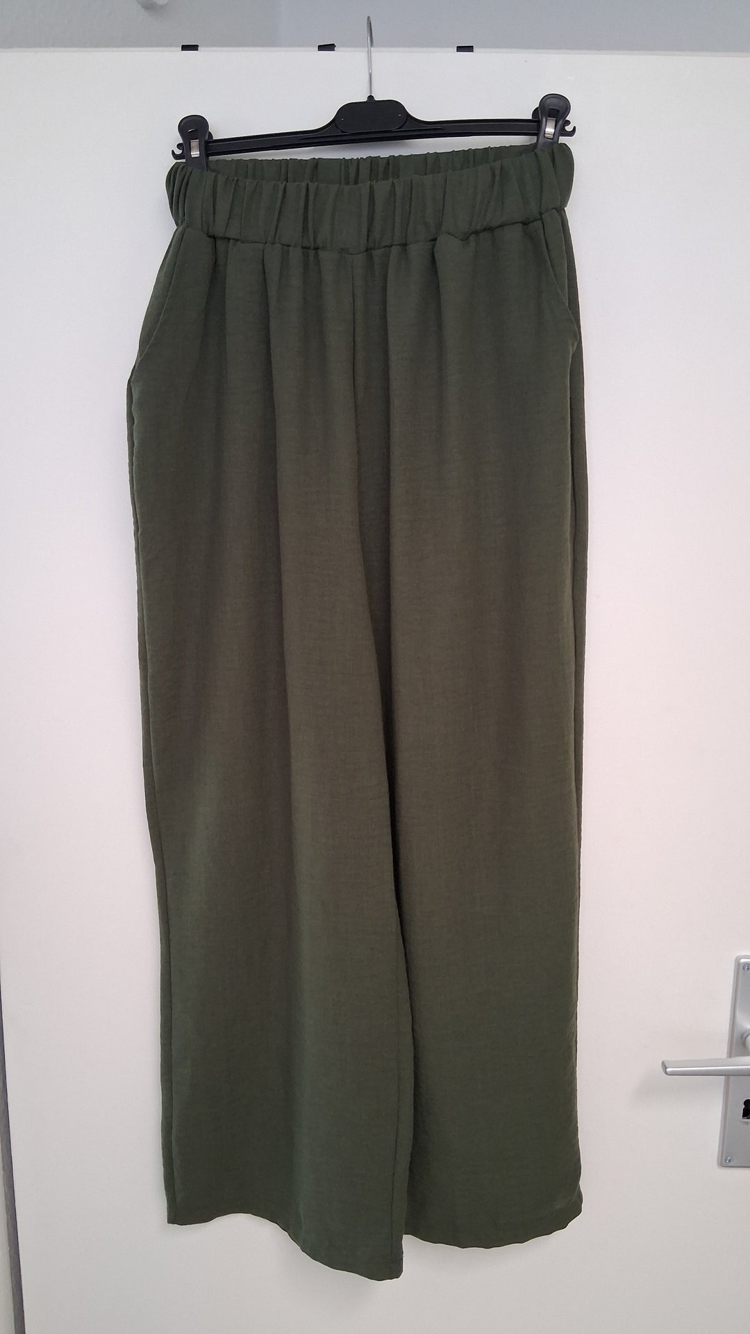 Hose Grün Oliv