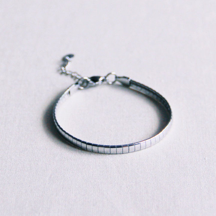 Armband - flache Plättchen gestreift - Silber