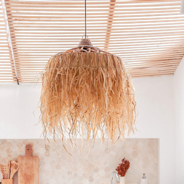 Handgefertigter Lampenschirm KAWI - Boho Deko Lampe aus Bast mit langen Fransen