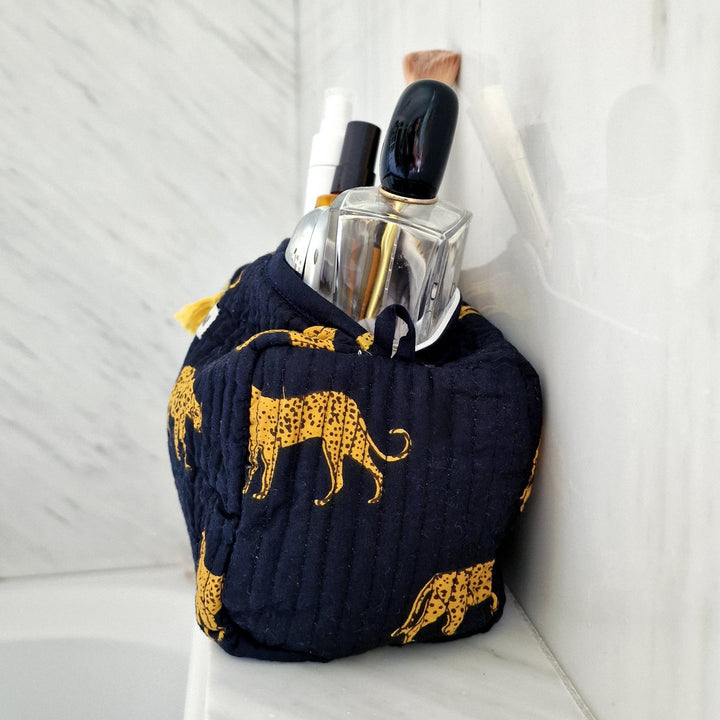 handgemachte Kosmetiktasche "Black Leopard"