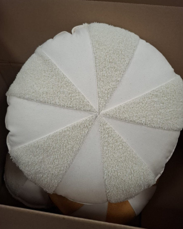 CANDY Patchwork-Kissen / Weiß flauschig