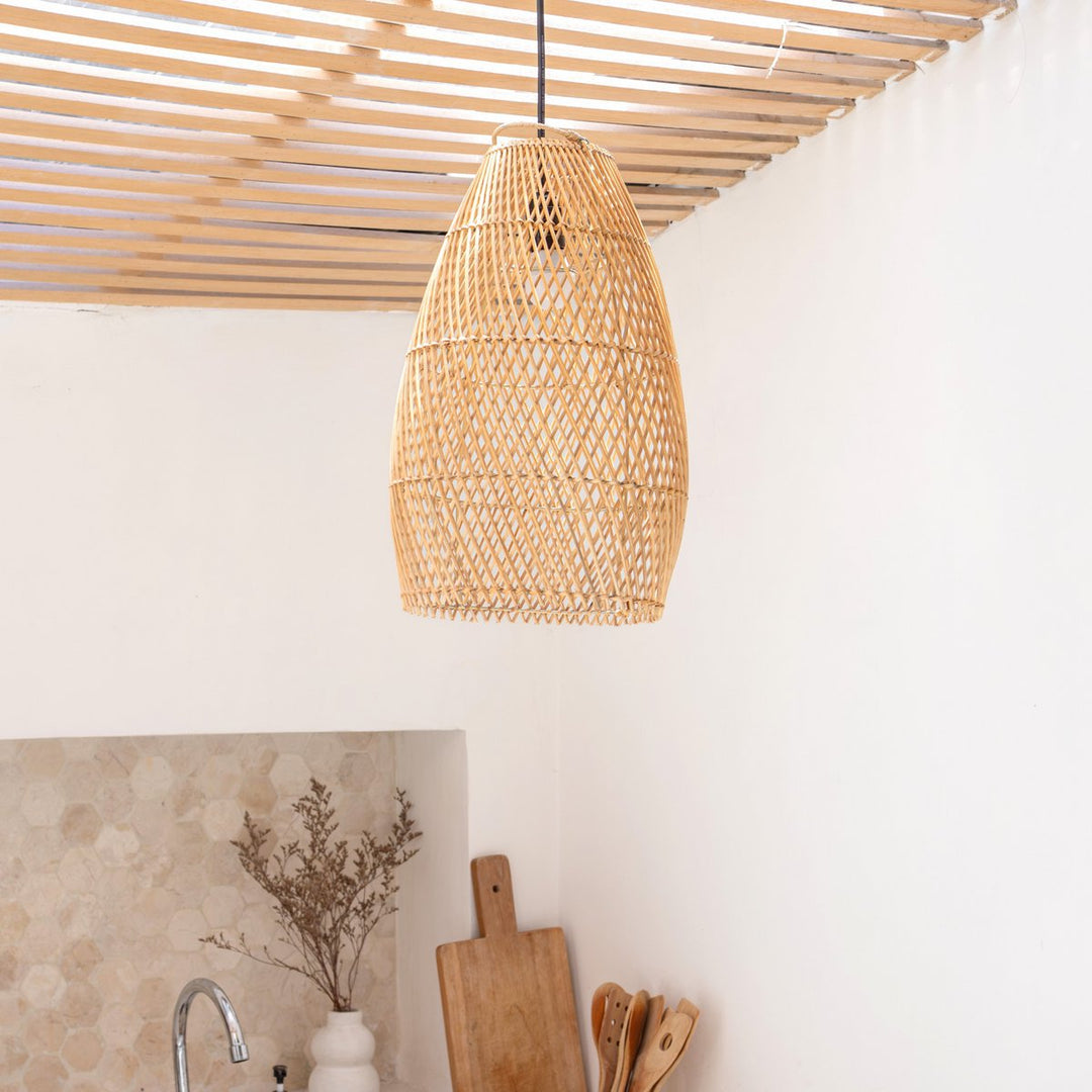 Hängelampe TABUNG aus Rattan – Handgewebter Boho-Lampenschirm
