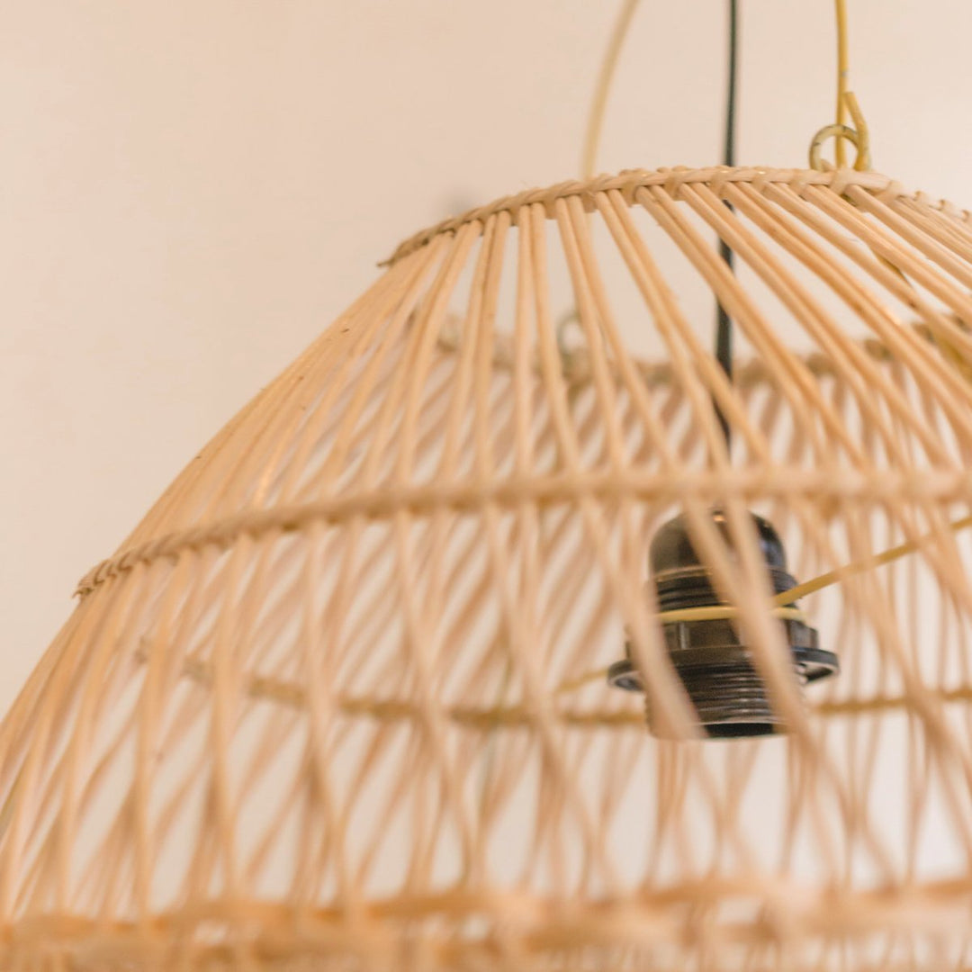 Rattan Lampenschirm SEMINYAK – Boho-Pendelleuchte aus handgewebtem Naturmaterial