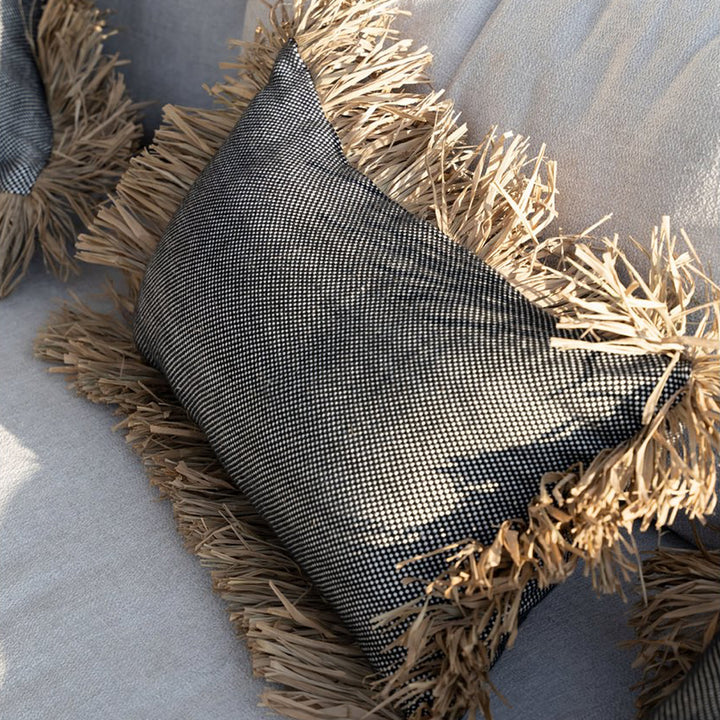 COTTON BONITA Kissenbezug - Baumwolle mit Raffia Fransen 30x50