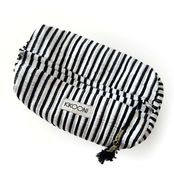Handgemachte kleine Kosmetiktasche "hidden leo"