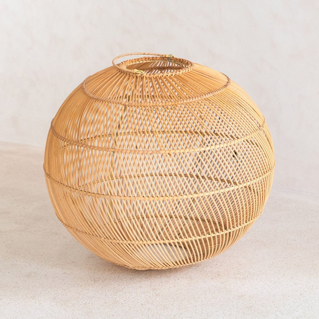 Handgefertigter Boho Lampenschirm KENCANA - Rattan Deckenleuchte - Hängelampe