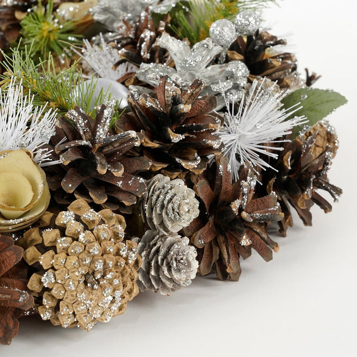 Kranz - Weihnachtsdeko mit silbernen Zapfen - Ø50cm