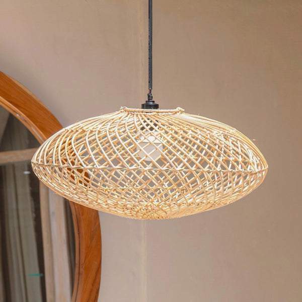 Handgefertigter Lampenschirm ARANA - Boho Deko Lampe aus Rattan geflochten
