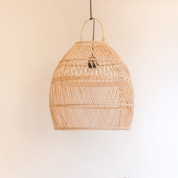 Handgefertigter Lampenschirm SEMINYAK - Boho Deko Lampe aus Rattan geflochten