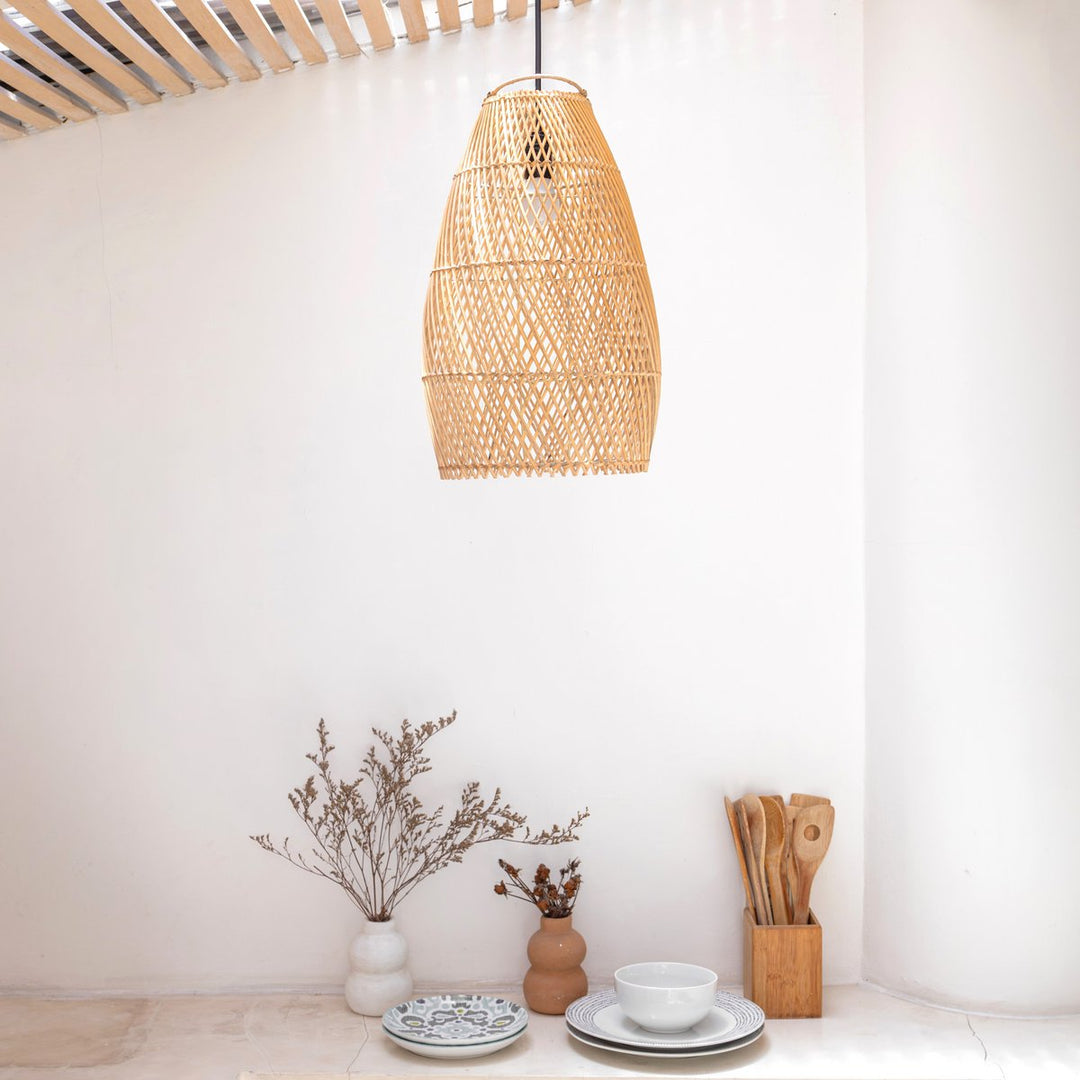 Hängelampe TABUNG aus Rattan – Handgewebter Boho-Lampenschirm