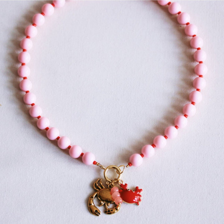 Halskette - Miyuki-Perlenkette XL - Hellrosa/Rot mit Charms