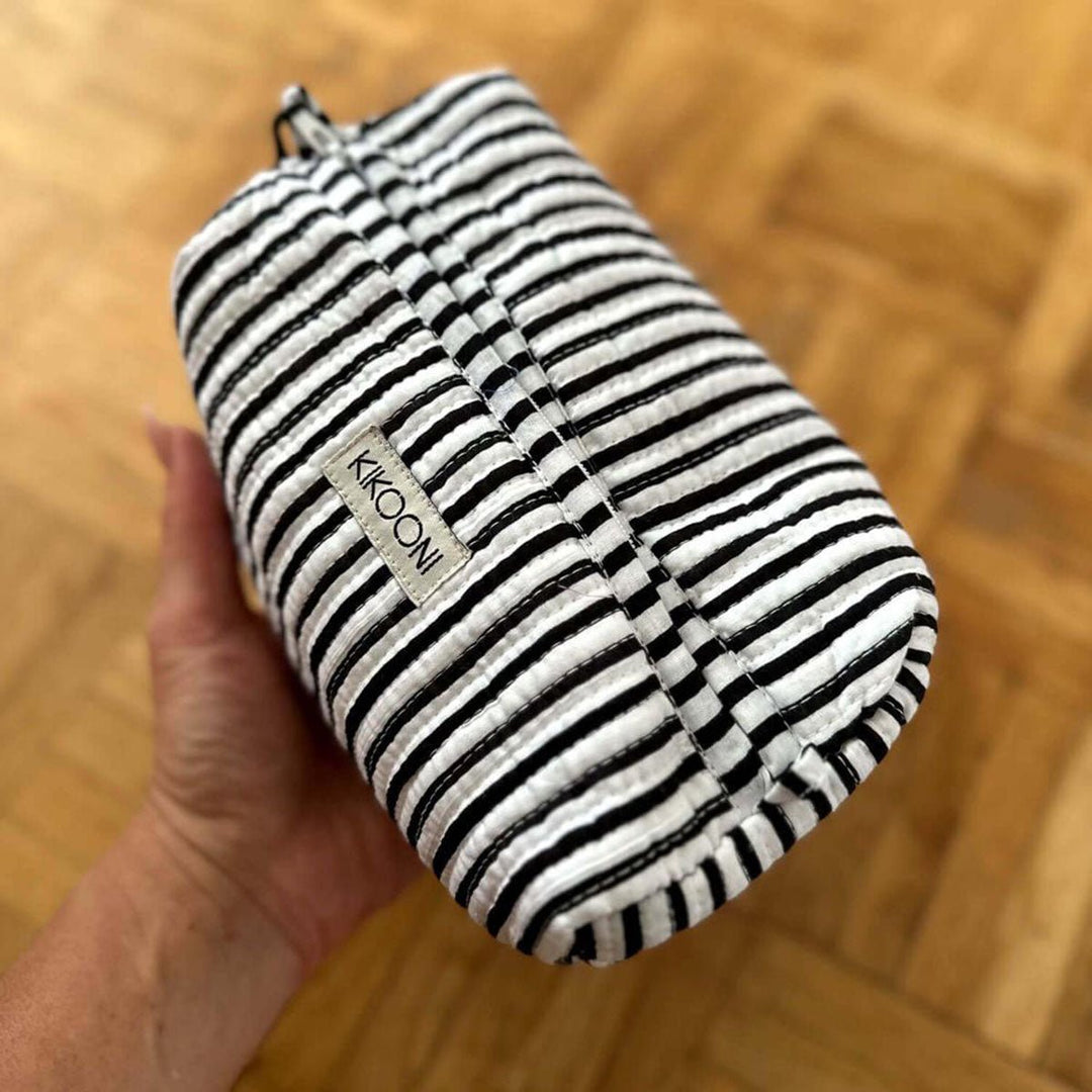 Handgemachte kleine Kosmetiktasche "hidden leo"